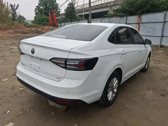 Volkswagen Lavida — Фото автомобиля 6