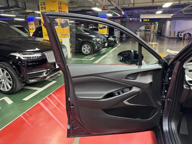 Chevrolet Orlando — Фото автомобиля 15