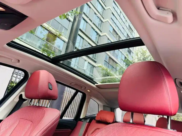 BMW iX3 — Фото автомобиля 16