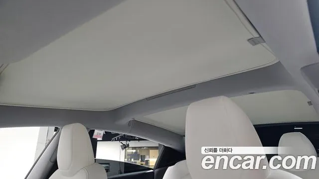 Tesla Model 3 — Фото автомобиля 19