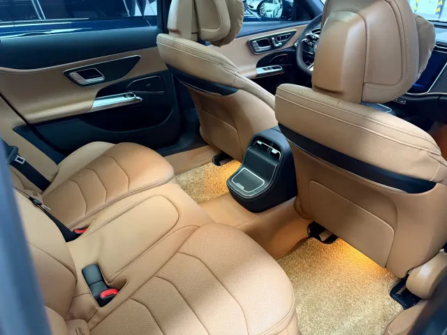 Mercedes-Benz E-Class — Фото автомобиля 13