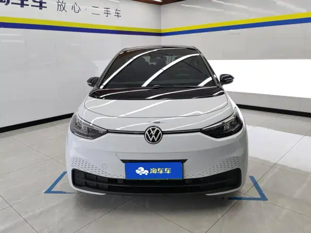 Volkswagen ID.3 — Фото автомобиля 2