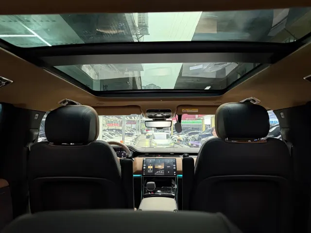 Land Rover Range Rover Sport — Фото автомобиля 18