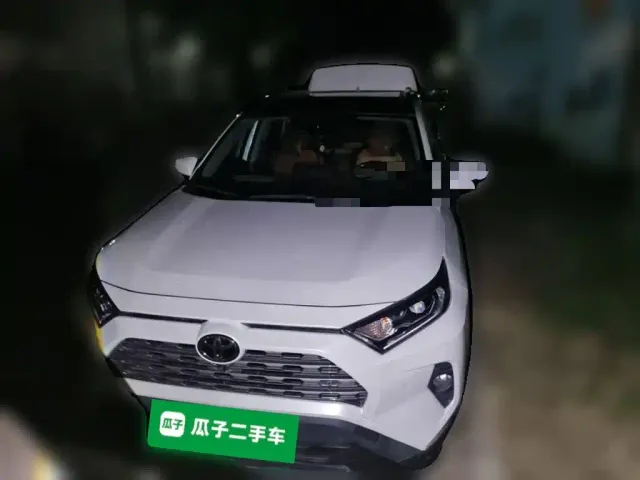 Toyota RAV4 — Фото автомобиля 22