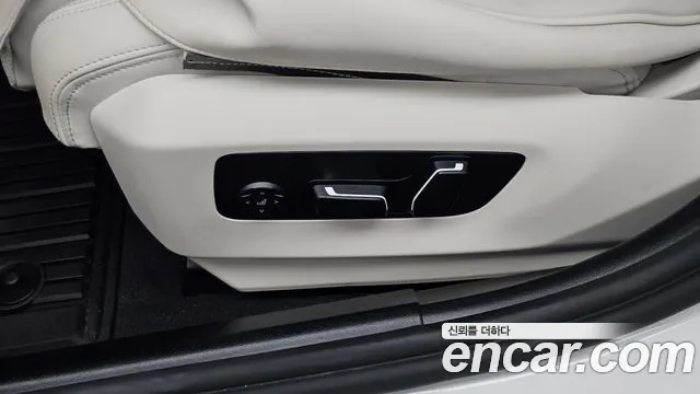 BMW 5 Series G60 — Фото автомобиля 15