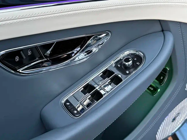 Bentley Continental — Фото автомобиля 13