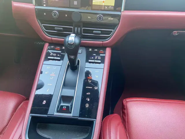 Porsche Macan — Фото автомобиля 9
