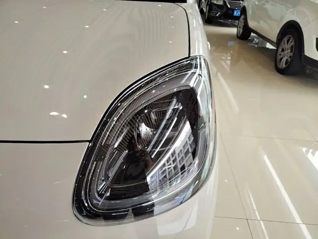Wuling Hongguang Mini EV — Фото автомобиля 23