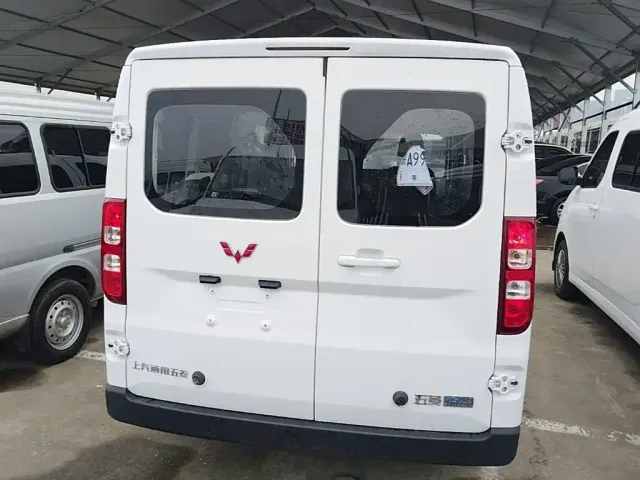 Wuling Yangguang — Фото автомобиля 5