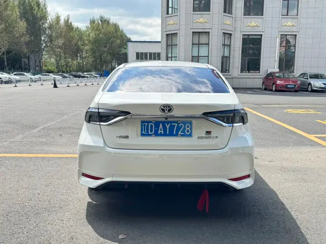 Toyota Corolla — Фото автомобиля 6