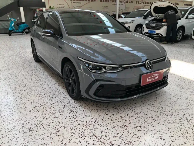 Volkswagen Golf 2023 Facelift 280TSI DSG R-Line Lite — Фото автомобиля 3