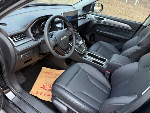 Haval M6 — Фото автомобиля 5