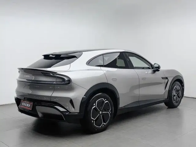Xiaomi Auto Xiaomi YU7 2025 Extended Range RWD Edition — Фото автомобиля 2