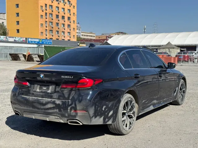 BMW 5 Series — Фото автомобиля 4