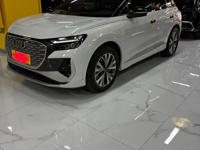 Audi Q4 e-tron — Фото автомобиля 2