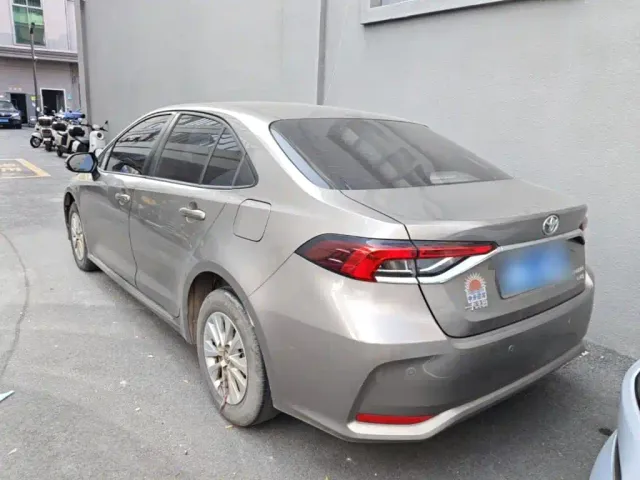Toyota Corolla — Фото автомобиля 4