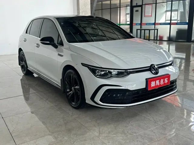 Volkswagen Golf — Фото автомобиля 3