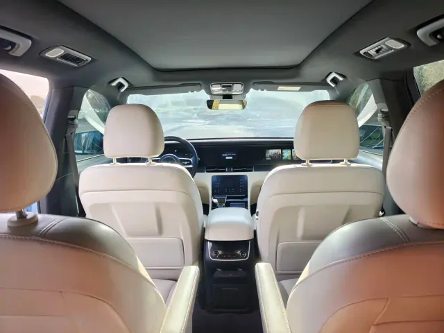 Li Auto ONE — Фото автомобиля 10