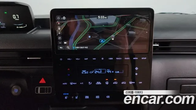 Hyundai Staria Staria 4WD Tourer 9 мест — Фото автомобиля 16