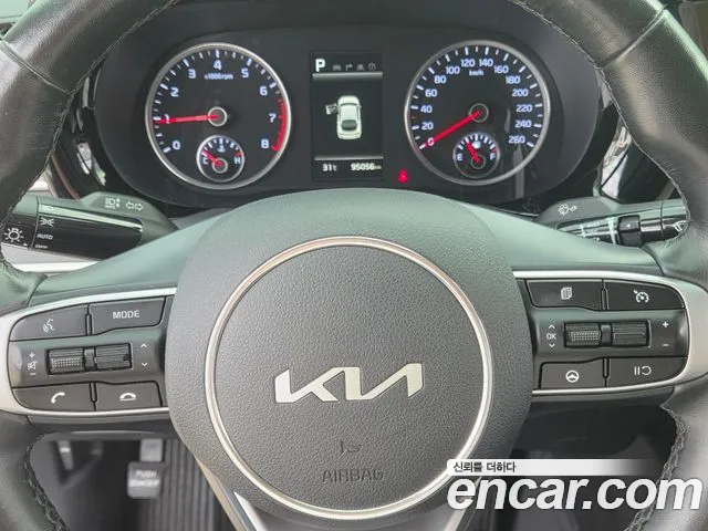 Kia K5 K5 3 поколение 2.0 LPI(Для проката) — Фото автомобиля 8