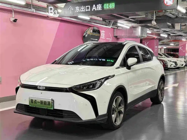 Фотография автомобиля — Geely Geometry M6