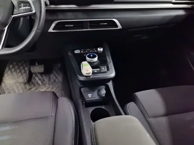 BYD e2 — Фото автомобиля 13
