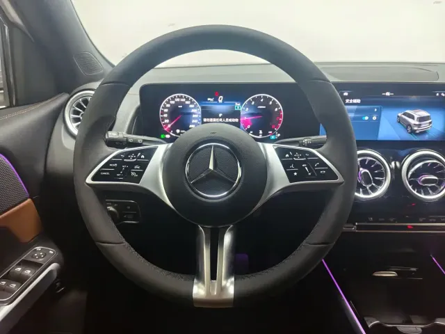 Mercedes-Benz GLB-Class — Фото автомобиля 14