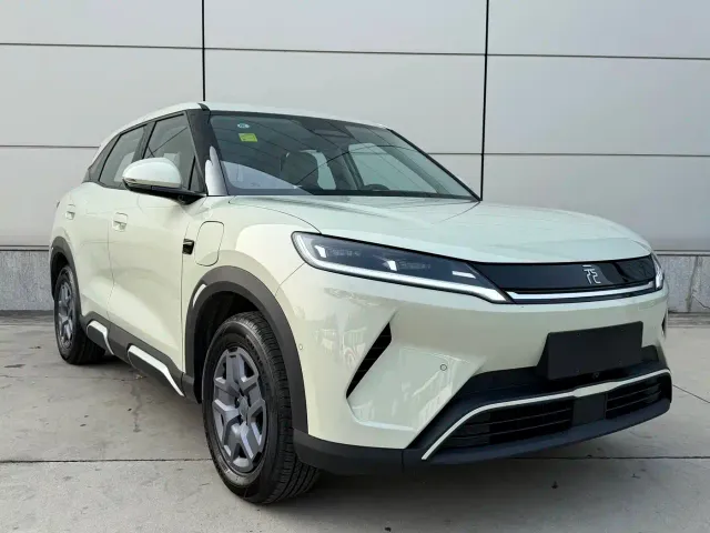 BYD Yuan UP — Фото автомобиля 3