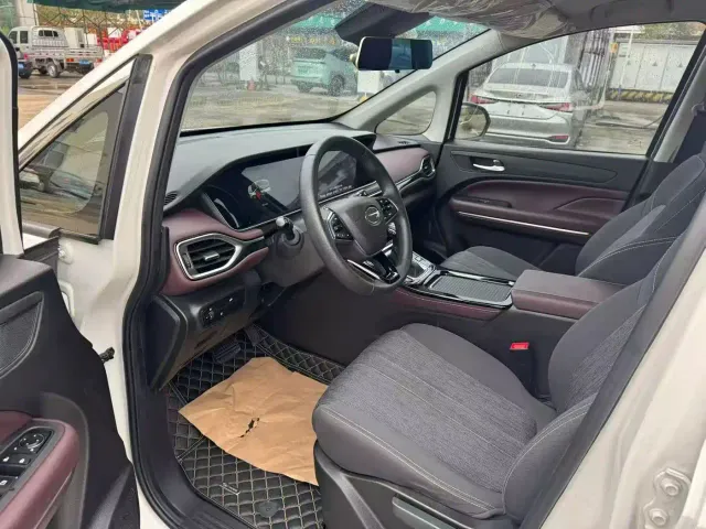 GAC Trumpchi M6 — Фото автомобиля 4
