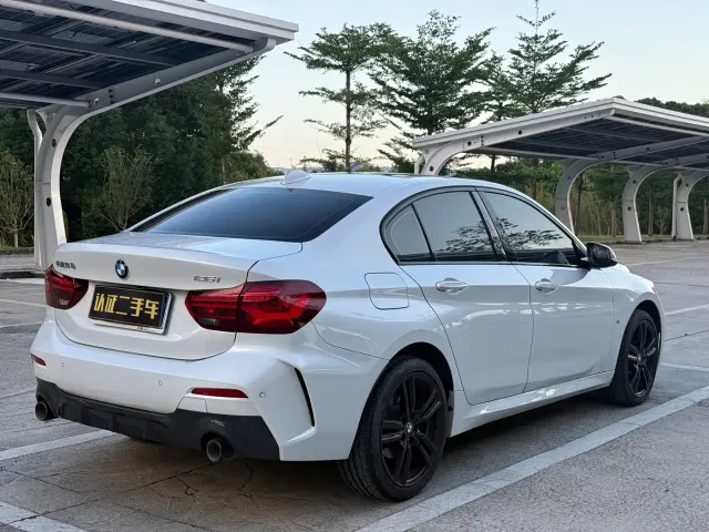 BMW 1 Series — Фото автомобиля 13