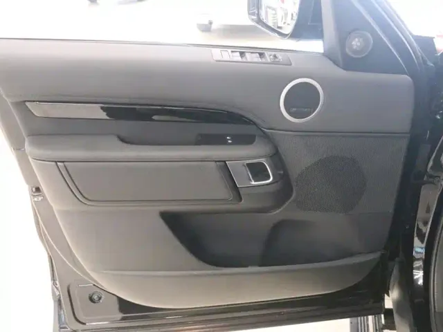 Land Rover Discovery — Фото автомобиля 15