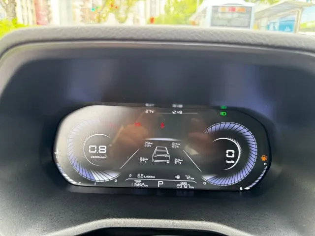 Geely Emgrand — Фото автомобиля 18