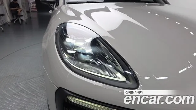 Porsche Macan — Фото автомобиля 22