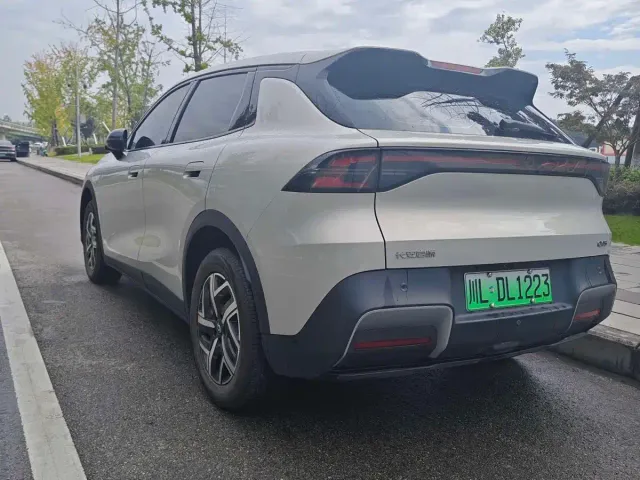 Changan Qiyuan Q05 — Фото автомобиля 7