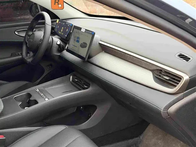 BYD Seal 05 DM-i — Фото автомобиля 12