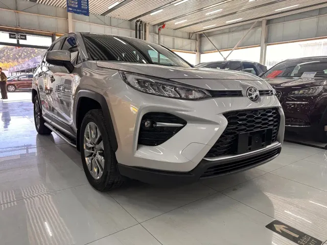 Toyota Wildlander — Фото автомобиля 3