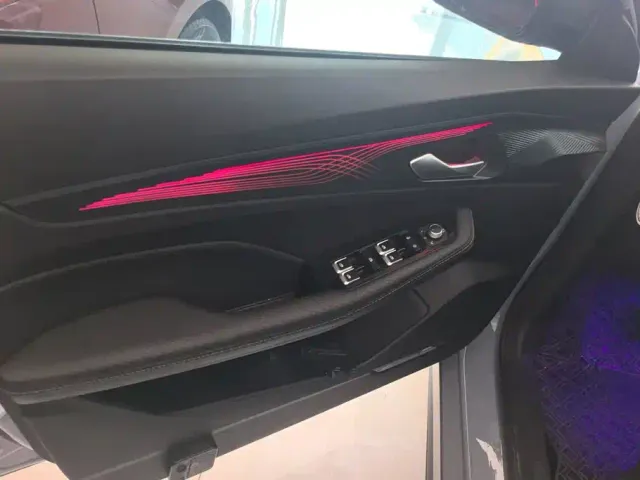 Geely Binrui — Фото автомобиля 7