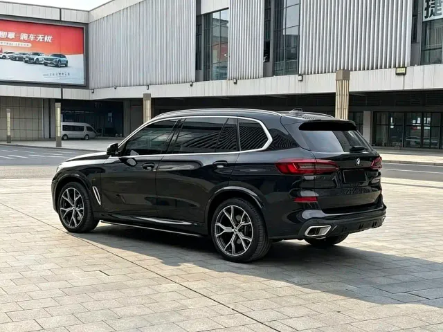 BMW X5 — Фото автомобиля 9