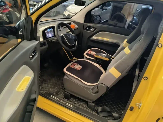 Wuling Hongguang Mini EV — Фото автомобиля 15