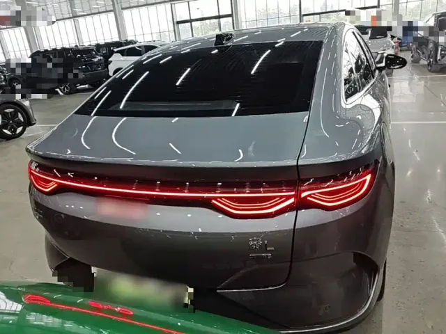 BYD Qin L — Фото автомобиля 5