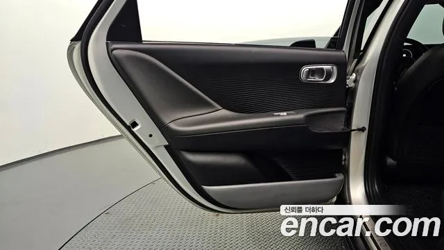 Hyundai Ioniq 6 — Фото автомобиля 14