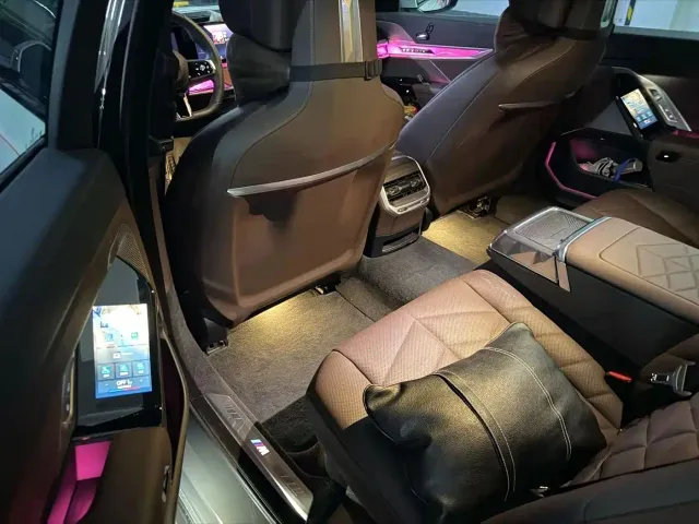 BMW i7 — Фото автомобиля 6