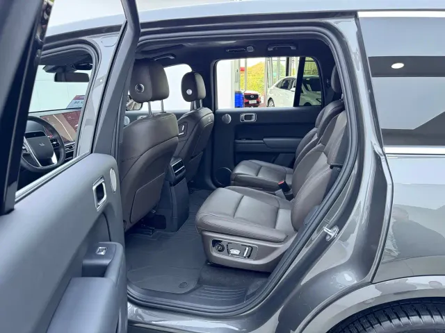 Li Auto L9 — Фото автомобиля 8