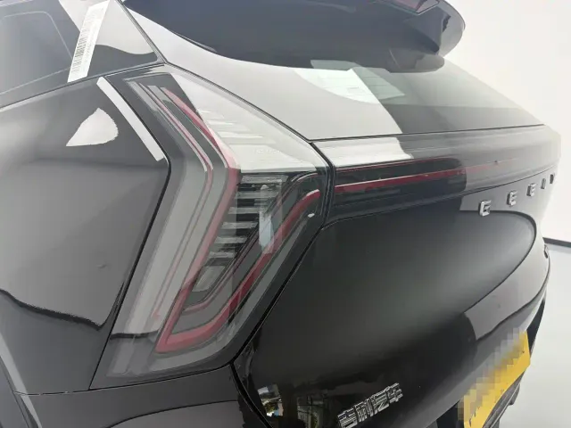 Geely Boyue L — Фото автомобиля 11