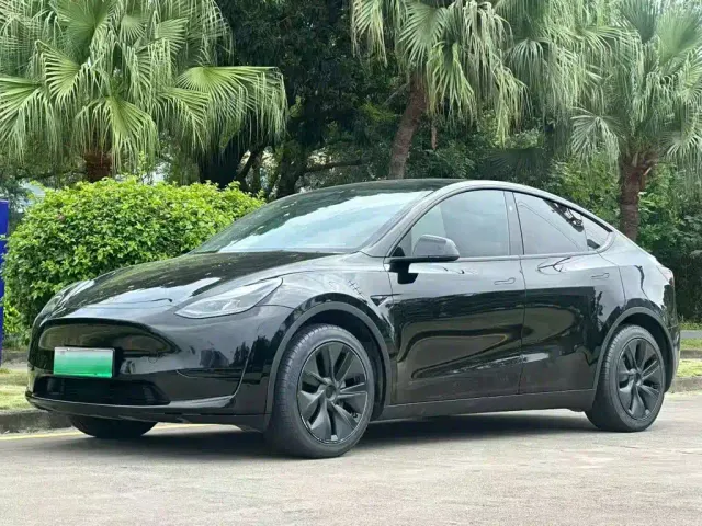 Фотография автомобиля — Tesla Model Y