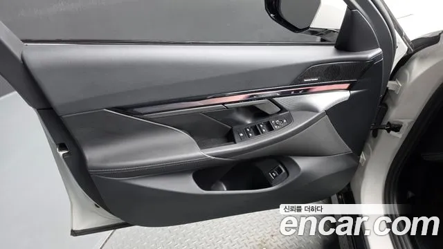 BMW 5 Series G60 — Фото автомобиля 13