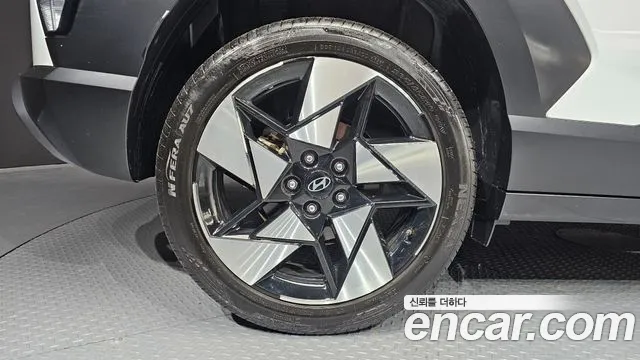 Hyundai Kona — Фото автомобиля 5