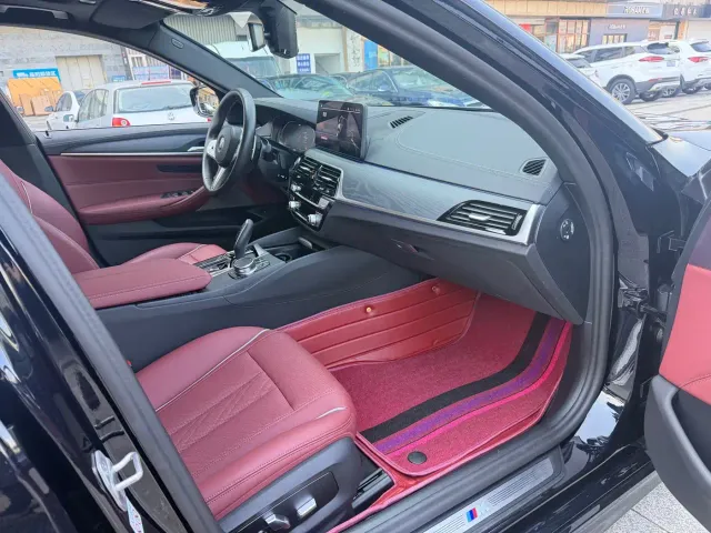 BMW 5 Series — Фото автомобиля 6