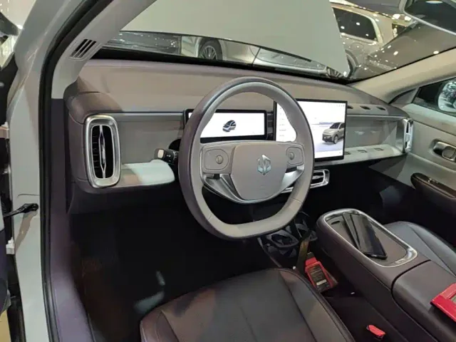 Leapmotor B10 — Фото автомобиля 9