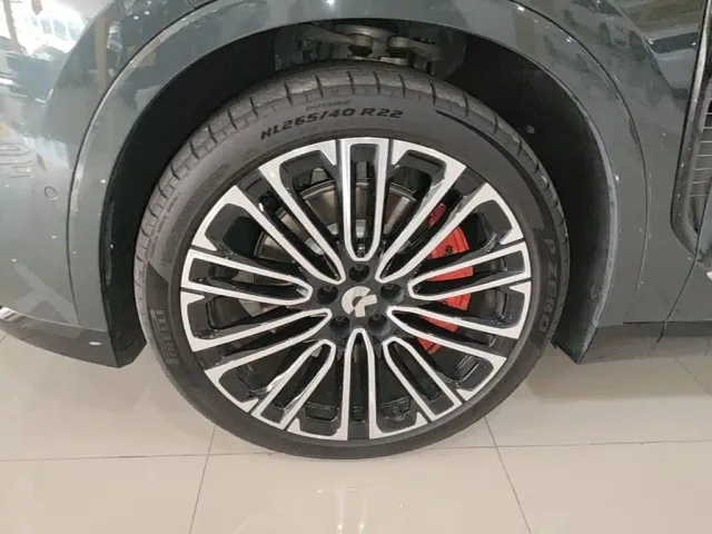 Nio ES8 — Фото автомобиля 22